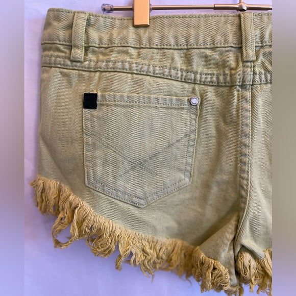 INSIGHT 51 Dipper Citrine Denim Cutoff Shorts NWT SZ 6 - Picture 8 of 8